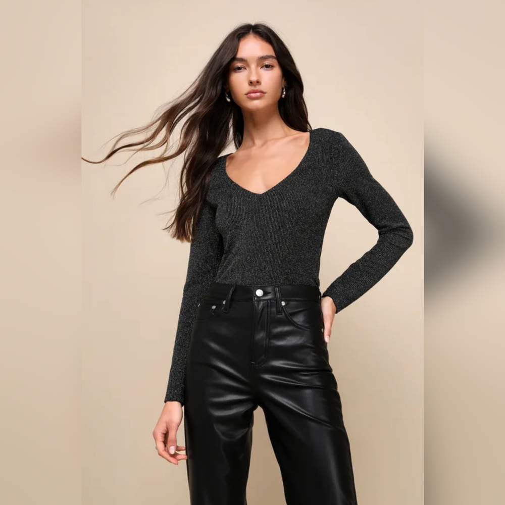 NWT - Lulu's Black and Silver V-Neck Long Sleeve Top